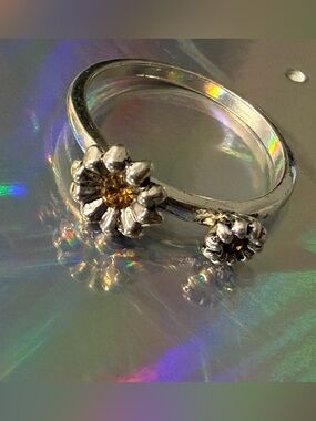 Silver Daisy Gemstone Ring Vintage